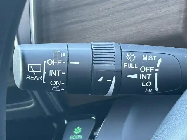 ホンダ フリード ハイブリット G 大阪府 2023(令5)年 1.2万km プラチナホワイトパール 純正9インチナビナビ(BT/フルセグ/USB/DVD)/バックカメラ/衝突被害軽減システム/レーダークルーズコントロール/レーンキープアシスト/盗難防止装置/横滑り防止装置/コーナーセンサー/ワンオーナー/両側パワースライドドア/シートヒーター/ドライブレコーダー/ETC/LEDヘッドライト/オートライト/オートマチックハイビーム/スペアキー