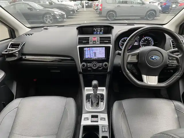 スバル レヴォーグ 1．6GT アイサイト 群馬県 2017(平29)年 6.2万km ダークグレーメタリック 4WD/サンルーフ/アドバンスドセーフティパッケージ/DIATONEサウンドナビ/CD・DVD・SD/Bluetooth・フルセグ/バック/サイドカメラ/ビルトインETC/レザーシート/前席パワーシート/前席シートヒーター/運転席シートメモリー/クルーズコントロール/パドルシフト/横滑り防止装置/レーンキープアシスト/衝突軽減ブレーキ/アイドリングストップ/LEDヘッドライト/純正アルミホイール/純正フロアマット/スマートキー×2