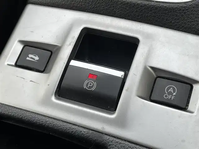 スバル レヴォーグ 1．6GT アイサイト 群馬県 2017(平29)年 6.2万km ダークグレーメタリック 4WD/サンルーフ/アドバンスドセーフティパッケージ/DIATONEサウンドナビ/CD・DVD・SD/Bluetooth・フルセグ/バック/サイドカメラ/ビルトインETC/レザーシート/前席パワーシート/前席シートヒーター/運転席シートメモリー/クルーズコントロール/パドルシフト/横滑り防止装置/レーンキープアシスト/衝突軽減ブレーキ/アイドリングストップ/LEDヘッドライト/純正アルミホイール/純正フロアマット/スマートキー×2