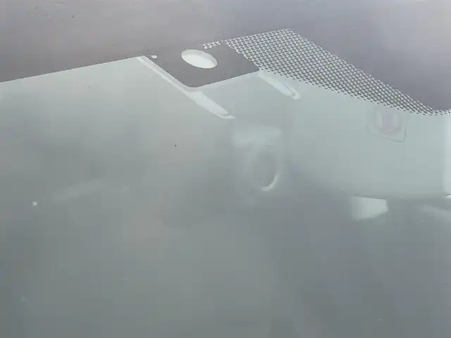 スバル レヴォーグ 1．6GT アイサイト 群馬県 2017(平29)年 6.2万km ダークグレーメタリック 4WD/サンルーフ/アドバンスドセーフティパッケージ/DIATONEサウンドナビ/CD・DVD・SD/Bluetooth・フルセグ/バック/サイドカメラ/ビルトインETC/レザーシート/前席パワーシート/前席シートヒーター/運転席シートメモリー/クルーズコントロール/パドルシフト/横滑り防止装置/レーンキープアシスト/衝突軽減ブレーキ/アイドリングストップ/LEDヘッドライト/純正アルミホイール/純正フロアマット/スマートキー×2