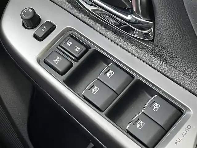 スバル レヴォーグ 1．6GT アイサイト 群馬県 2017(平29)年 6.2万km ダークグレーメタリック 4WD/サンルーフ/アドバンスドセーフティパッケージ/DIATONEサウンドナビ/CD・DVD・SD/Bluetooth・フルセグ/バック/サイドカメラ/ビルトインETC/レザーシート/前席パワーシート/前席シートヒーター/運転席シートメモリー/クルーズコントロール/パドルシフト/横滑り防止装置/レーンキープアシスト/衝突軽減ブレーキ/アイドリングストップ/LEDヘッドライト/純正アルミホイール/純正フロアマット/スマートキー×2