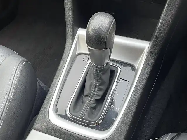 スバル レヴォーグ 1．6GT アイサイト 群馬県 2017(平29)年 6.2万km ダークグレーメタリック 4WD/サンルーフ/アドバンスドセーフティパッケージ/DIATONEサウンドナビ/CD・DVD・SD/Bluetooth・フルセグ/バック/サイドカメラ/ビルトインETC/レザーシート/前席パワーシート/前席シートヒーター/運転席シートメモリー/クルーズコントロール/パドルシフト/横滑り防止装置/レーンキープアシスト/衝突軽減ブレーキ/アイドリングストップ/LEDヘッドライト/純正アルミホイール/純正フロアマット/スマートキー×2