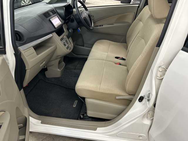 ダイハツ ムーヴ L 長崎県 2013(平25)年 3.6万km パールホワイトⅢ 登録時35162km/純正ナビ（NSCT-W63D）/・ワンセグ/キーレス/電格ミラー/純正バイザー/アイドリングストップ/エアバック/純正フロアマット