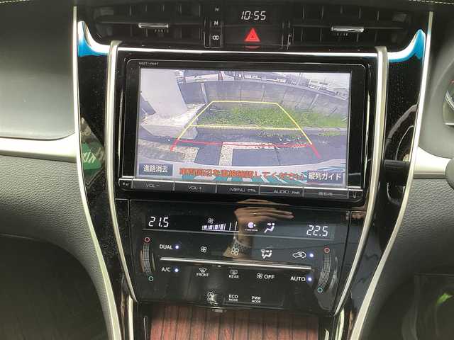 トヨタ ハリアー プレミアム 栃木県 2015(平27)年 11.6万km ホワイトパールクリスタルシャイン グレード　プレミアム/純正９インチナビ/大型サンルーフ（開閉＆チルト）/プッシュスタート/ハーフレザーシート /ビルトインETC/LDA（レーンディパーチャーアラート）/パワーバックドア/オートミラー/モデリスタフルエアロ/純正フロアマット/ウッドコンビハンドル/LEDヘッドライト/LEDフォグランプ/オートライト/純正18inchホイール/バックカメラ/オートエアコン/スペアスマートキー/保証書