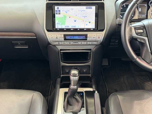 トヨタ ランドクルーザー プラド TX Lパッケージ 埼玉県 2021(令3)年 2.7万km ブラック セーフティーセンス/サンルーフ　/純正9インチナビ　/　　CD/DVD/BT/フルセグ/バックカメラ　/レーダークルーズコントロール　/LEDオートライト　/レザーシート　/シートヒーター　/エアシート　/パワーシート　/純正19インチアルミホイール/ステアリングスイッチ/アイドリングストップ/スマートキー2本/ビルトインETC　/禁煙車