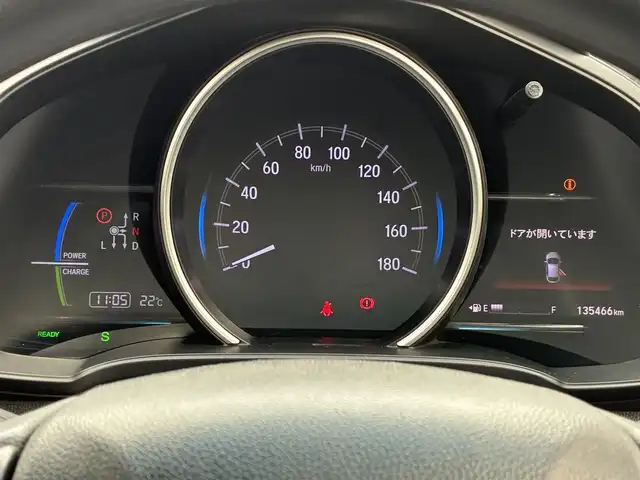 ホンダ フィット ハイブリット Fコンフォートエディション 熊本県 2018(平30)年 13.6万km プレミアムアイボリーP 純正メモリナビ(VXM-184VFi)/【フルセグTV/SD/CD/DVD/Bluetooth/USB】/バックカメラ/衝突被害軽減システム/レーダークルーズコントロール/レーンキープアシスト/前席シートヒーター/ビルトインETC/横滑り防止装置/盗難防止装置/純正フロアマット/ベンチシート/プッシュスタート/スマートキー/取扱説明書/保証書