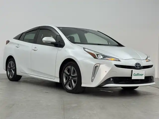 トヨタ プリウス S ツーリングセレクション 愛知県 2022(令4)年 3.8万km プラチナホワイトパールマイカ 8インチディスプレイオーディオ　/（Bluetooth）/レーダークルーズコントロール　/バックカメラ　/衝突軽減システム　/コーナーセンサー　/レーンキープ　/合皮シート　/前席シートヒーター　/ETC　/純正AW