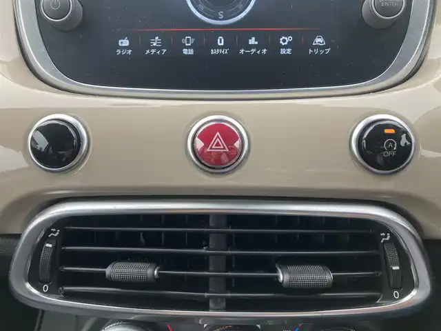 フィアット ５００Ｘ クロス 熊本県 2020(令2)年 2.3万km ベージュ ・スマートキー/・プッシュスタート/・全面衝突警報/・レーンキープエイド/・前後パーキングセンサー/・ブラインドスポットモニター/・アクティブブレーキ/・クルーズコントロール(追従式)/・黒革シート/・前席パワーシート/・前席シートヒーター /・純正ディスプレイオーディオ/　【Bluetooth・USB】/・バックカメラ/・ETC/・ルーフキャリア(THULE製)/・LEDヘッドランプ/・LEDフォグランプ/・純正マット/・保証書/取説