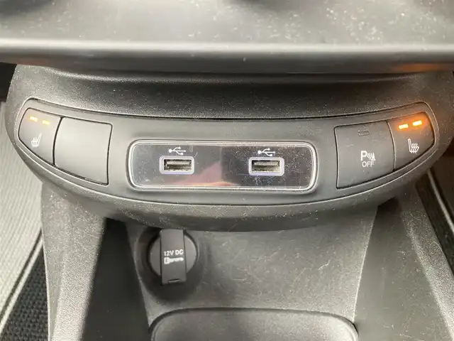 フィアット ５００Ｘ クロス 熊本県 2020(令2)年 2.3万km ベージュ ・スマートキー/・プッシュスタート/・全面衝突警報/・レーンキープエイド/・前後パーキングセンサー/・ブラインドスポットモニター/・アクティブブレーキ/・クルーズコントロール(追従式)/・黒革シート/・前席パワーシート/・前席シートヒーター /・純正ディスプレイオーディオ/　【Bluetooth・USB】/・バックカメラ/・ETC/・ルーフキャリア(THULE製)/・LEDヘッドランプ/・LEDフォグランプ/・純正マット/・保証書/取説