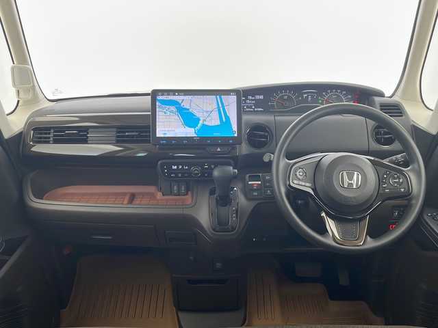 ホンダ Ｎ ＢＯＸ L コーディネートスタイル 愛知県 2022(令4)年 1.8万km プレミアムアイボリーパールⅡ 衝突軽減システム/１０型ディスプレイオーディオ（ナビあり）/両側パワースライドドア/レーダークルーズコントロール/シートヒーター/Bluetooth/バックカメラ/コーナーセンサー/LEDヘッドライト/ステアリングスイッチ/スマートキー/プッシュスタート