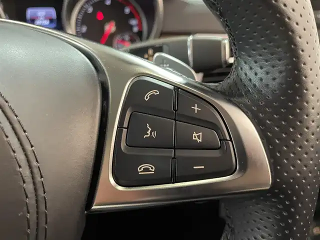 メルセデス・ベンツ ＧＬＳ３５０ｄ 4マチックスポーツ 道央・札幌 2017(平29)年 3万km ダイヤモンドホワイト レーダーセーフティpkg/・BASプラス（ブレーキアシスト）/・リアCPA（被害軽減ブレーキ付後方衝突警告）/・PRE-SAFE/・PRE-SAFEブレーキ（歩行者検知機能）/・アクティブレーンキーピングアシスト/・アクティブブラインドスポットアシスト/・ディストロニック・プラス（ステアリングアシスト付）/・チャイルドセーフティシートセンサー（助手席）/harman/Kardonロジック７サラウンドサウンドシステム/パノラミックスライディングルーフ/ACC/電動ランバーサポート/メモリー機能付きパワーシート(前席)/シートヒーター（前席・後席）/黒革レザーシー/LEDハイパフォーマンスヘッドライト/オートライト/COMANDシステム/・８インチワイドディスプレイ/・HDDナビげーしょんシステム/温冷機能付カップホルダー（前席）/キーレスゴー/EASY-PACK自動開閉テールゲート/レインセンサー/３６０°カメラ/ETC/・スペアキー×１/・保証書、取扱説明書（有）
