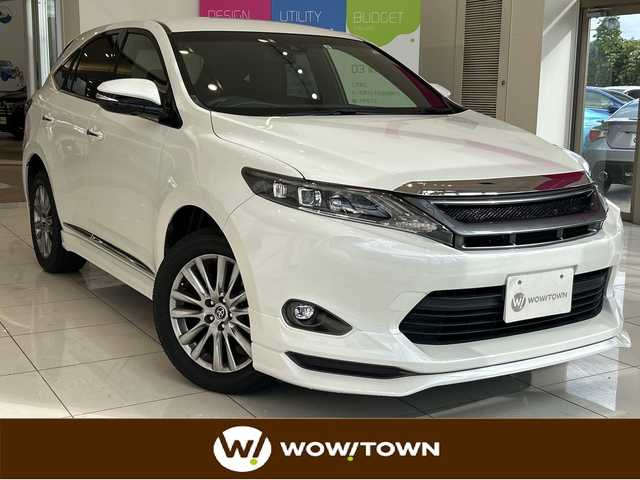 トヨタ ハリアー プレミアム 埼玉県 2015(平27)年 5.2万km ホワイトパールクリスタルシャイン トヨタセーフティーセンス　/純正メモリナビ/　　CD/DVD/BT/フルセグ　/バックカメラ　/パワーバックドア　/クルーズコントロール　/LEDオートライト　/ハーフレザーシート　/パワーシート　/純正18インチアルミホイール　/ステアリングスイッチ　/ETC