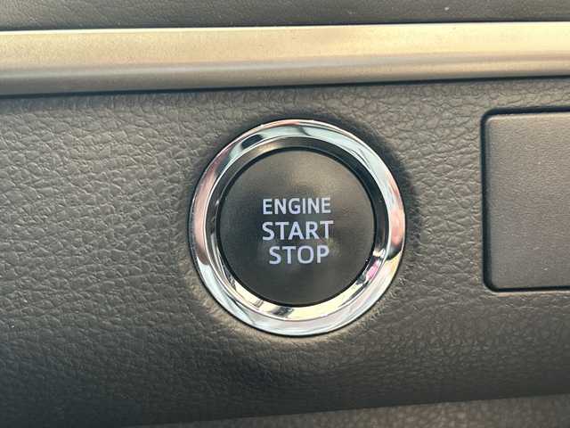 トヨタ ハリアー プレミアム 埼玉県 2015(平27)年 5.2万km ホワイトパールクリスタルシャイン トヨタセーフティーセンス　/純正メモリナビ/　　CD/DVD/BT/フルセグ　/バックカメラ　/パワーバックドア　/クルーズコントロール　/LEDオートライト　/ハーフレザーシート　/パワーシート　/純正18インチアルミホイール　/ステアリングスイッチ　/ETC