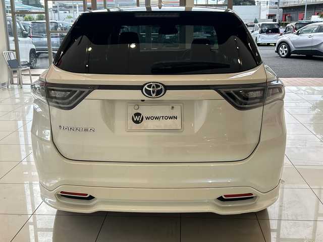 トヨタ ハリアー プレミアム 埼玉県 2015(平27)年 5.2万km ホワイトパールクリスタルシャイン トヨタセーフティーセンス　/純正メモリナビ/　　CD/DVD/BT/フルセグ　/バックカメラ　/パワーバックドア　/クルーズコントロール　/LEDオートライト　/ハーフレザーシート　/パワーシート　/純正18インチアルミホイール　/ステアリングスイッチ　/ETC