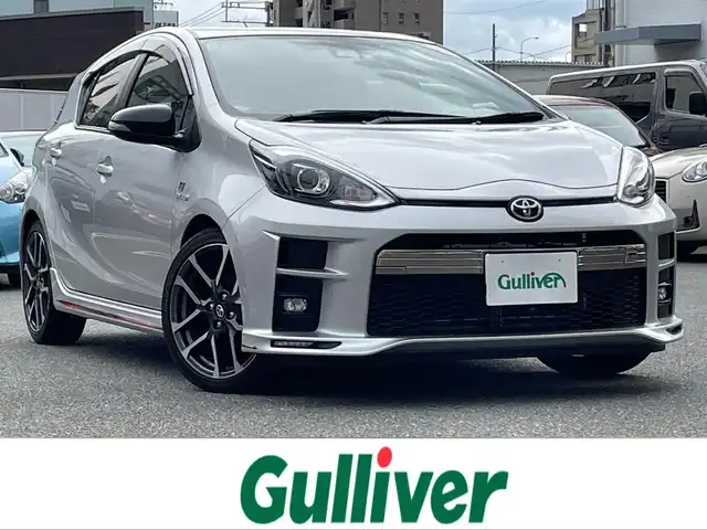 トヨタ アクア G GRスポーツ 17インチPKG 福岡県 2018(平30)年 4.2万km シルバーM トヨタ純正ナビ/（NSZT-Y66T/9インチナビ）/Bluetooth対応/CD/DVD/フルセグTV/GTスポーツ/バックカメラ/クルーズコントロール/ドライブレコーダー（前側）/ビルトインETC/ドアバイザー/純正フロアマット/プッシュスタート/カーテシライト（前ドア）/保証書/取扱説明書/スマートキー/スペアキー