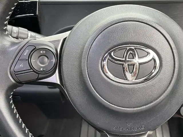 トヨタ アクア G GRスポーツ 17インチPKG 福岡県 2018(平30)年 4.2万km シルバーM トヨタ純正ナビ/（NSZT-Y66T/9インチナビ）/Bluetooth対応/CD/DVD/フルセグTV/GTスポーツ/バックカメラ/クルーズコントロール/ドライブレコーダー（前側）/ビルトインETC/ドアバイザー/純正フロアマット/プッシュスタート/カーテシライト（前ドア）/保証書/取扱説明書/スマートキー/スペアキー