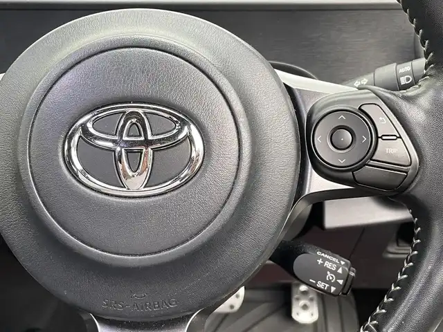 トヨタ アクア G GRスポーツ 17インチPKG 福岡県 2018(平30)年 4.2万km シルバーM トヨタ純正ナビ/（NSZT-Y66T/9インチナビ）/Bluetooth対応/CD/DVD/フルセグTV/GTスポーツ/バックカメラ/クルーズコントロール/ドライブレコーダー（前側）/ビルトインETC/ドアバイザー/純正フロアマット/プッシュスタート/カーテシライト（前ドア）/保証書/取扱説明書/スマートキー/スペアキー