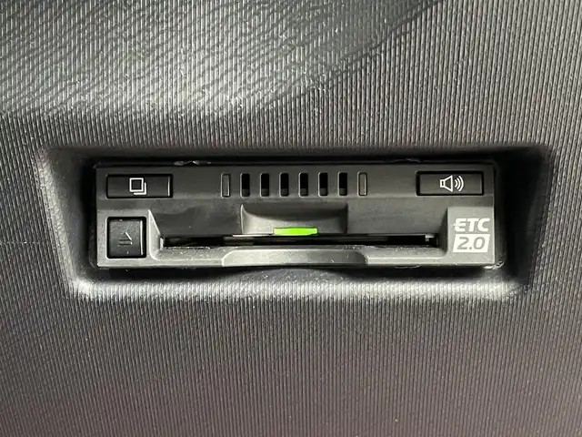 トヨタ アクア G GRスポーツ 17インチPKG 福岡県 2018(平30)年 4.2万km シルバーM トヨタ純正ナビ/（NSZT-Y66T/9インチナビ）/Bluetooth対応/CD/DVD/フルセグTV/GTスポーツ/バックカメラ/クルーズコントロール/ドライブレコーダー（前側）/ビルトインETC/ドアバイザー/純正フロアマット/プッシュスタート/カーテシライト（前ドア）/保証書/取扱説明書/スマートキー/スペアキー