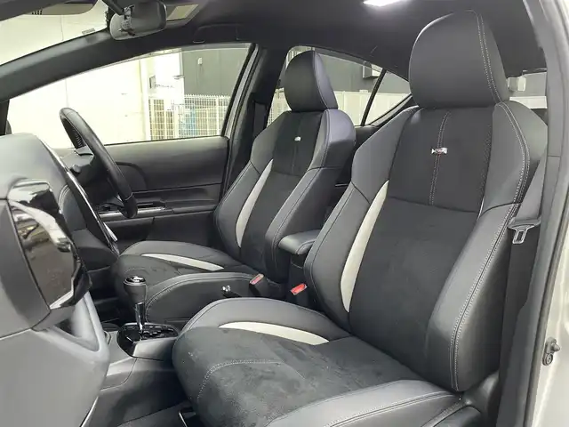 トヨタ アクア G GRスポーツ 17インチPKG 福岡県 2018(平30)年 4.2万km シルバーM トヨタ純正ナビ/（NSZT-Y66T/9インチナビ）/Bluetooth対応/CD/DVD/フルセグTV/GTスポーツ/バックカメラ/クルーズコントロール/ドライブレコーダー（前側）/ビルトインETC/ドアバイザー/純正フロアマット/プッシュスタート/カーテシライト（前ドア）/保証書/取扱説明書/スマートキー/スペアキー