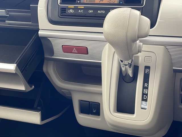 スズキ スペーシア HYBRID X 沖縄県 2023(令5)年 1万km シフォンアイボリーM 社外オーディオ(DPX5300BTHS)　/（ＣＤ　USB　AM　FM）/ワンオーナー/ＥＴＣ/両側パワースライドドア/シートヒーター/スマートキー/プッシュスタート/サーキュレーター/クリアランスソナー/アイドリングストップ/純正フロアマット/電動格納ミラー