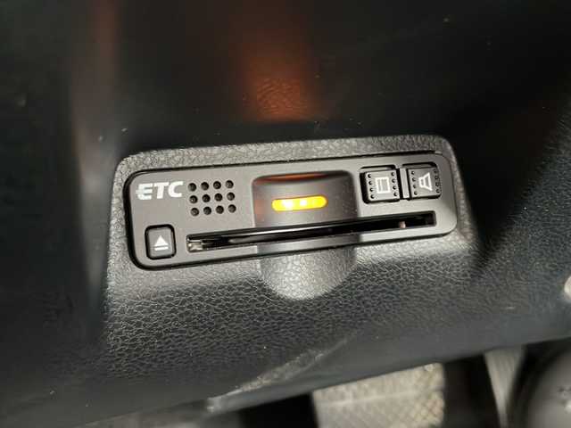 ホンダ フィット シャトル ハイブリッド スマートセレファインライン 新潟県 2013(平25)年 7.9万km プレミアムホワイト 純正メモリナビ/(AM/FM/CD/DVD/ワンセグTV)/スタッドレスタイヤ/ハーフレザーシート/シートヒーター/クルーズコントロール/夏タイヤ積載/ABS/横滑り防止装置/盗難防止装置/Modulo15インチアルミホイール/純正フロアマット
