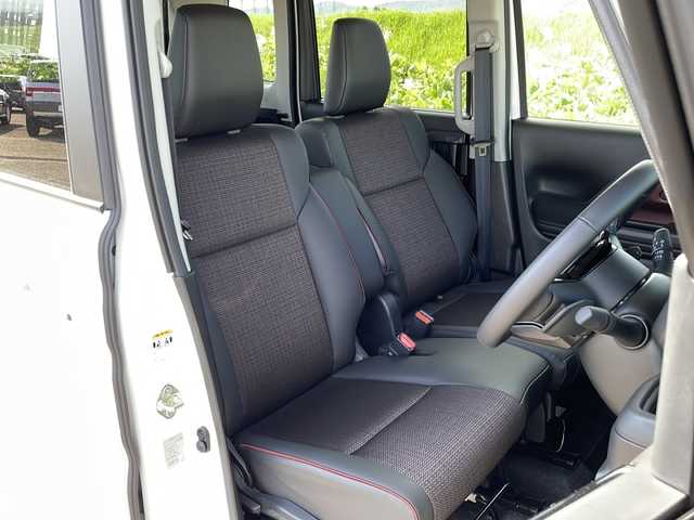 スズキ スペーシア カスタム HYBRID XS ターボ 新潟県 2024(令6)年 0.2万km ピュアホワイトパール/ブラック2トーン 4WD/純正メモリナビ/BT/USB/フルセグテレビ/全方位カメラ/衝突被害軽減ブレーキ/レーンキープアシスト/レーダークルーズコントロール/両側パワースライドドア/半革シート/ベンチシート/シートヒーター /ステアリングヒーター/ステアリングスイッチ/パドルシフト/コーナーセンサー/スマートキー/プッシュスタート/LEDヘッドライト/オートライト/オートハイビーム/フォグランプ/純正15インチアルミホイール