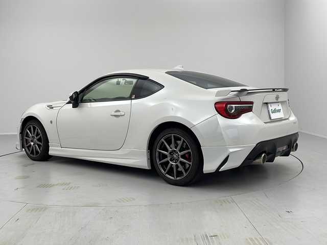 トヨタ ８６ GT リミテッド 茨城県 2018(平30)年 4.4万km クリスタルホワイトパール 純正SDナビ/モデリスタフルエアロ/FM　AM　CD　DVD　SD/Bluetooth接続/フルセグTV/バックカメラ/ETC/前方ドライブレコーダー/クルーズコントロール/ステアリングスイッチ/パドルシフト/D+N席シートヒーター/LEDヘッドライト/純正17インチアルミホイール/純正フロアマット
