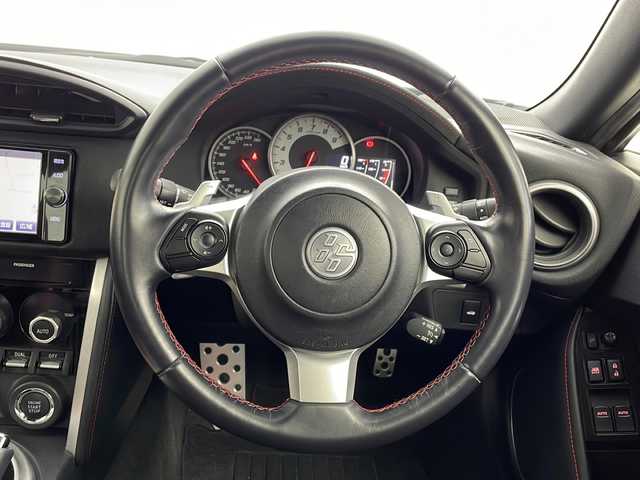 トヨタ ８６ GT リミテッド 茨城県 2018(平30)年 4.4万km クリスタルホワイトパール 純正SDナビ/モデリスタフルエアロ/FM　AM　CD　DVD　SD/Bluetooth接続/フルセグTV/バックカメラ/ETC/前方ドライブレコーダー/クルーズコントロール/ステアリングスイッチ/パドルシフト/D+N席シートヒーター/LEDヘッドライト/純正17インチアルミホイール/純正フロアマット