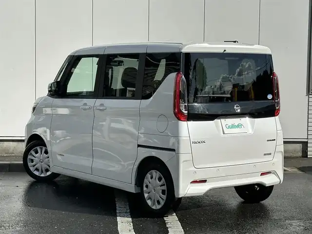 日産 ルークス X 三重県 2021(令3)年 3.6万km ホワイトパール 純正ナビ（AM/FM/TV/DVD/CD/Bluetooth/USB）/ETC/インテリジェントアラウンドビューモニター（ディスプレイ付ルームキラー）/ハンズフリーパワースライドドア（助手席側）/スライドドアオートクローザー（運転席側）/先進安全装備（インテリジェントエマージェンシーブレーキ/踏み間違い防止アシスト/車線逸脱防止支援システム/車線逸脱警報/前方衝突予測警報/ふらつき警報/標識検知機能）/快適パックA(プラズマクラスター付リアシーリングファン/撥水加工シート/後席パーソナルテーブル/助手席シートバックUSBソケット/リアドアロールサンシェード)/SRSエアバック（運転席/助手席/サイド/カーテン/ニー）/オートエアコン/シートバックポケット（助手席上下）/シートアンダーバックス（助手席）/インテリジェントキー/プッシュエンジンスターター/6スピーカー/地デジTVアンテナ/GPSアンテナ/ボディ同色ドアミラー（電動オート格納機能/ウインカー/カメラ付）/内装色インサイドドアハンドル/ピアノブラック調パワーウインドウスイッチベース/アナログメーター/4.2インチアドバンスドドライブアシストディスプレイ