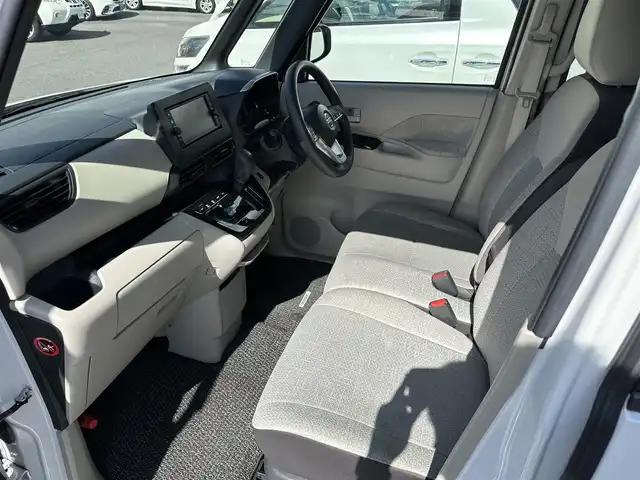日産 ルークス X 三重県 2021(令3)年 3.6万km ホワイトパール 純正ナビ（AM/FM/TV/DVD/CD/Bluetooth/USB）/ETC/インテリジェントアラウンドビューモニター（ディスプレイ付ルームキラー）/ハンズフリーパワースライドドア（助手席側）/スライドドアオートクローザー（運転席側）/先進安全装備（インテリジェントエマージェンシーブレーキ/踏み間違い防止アシスト/車線逸脱防止支援システム/車線逸脱警報/前方衝突予測警報/ふらつき警報/標識検知機能）/快適パックA(プラズマクラスター付リアシーリングファン/撥水加工シート/後席パーソナルテーブル/助手席シートバックUSBソケット/リアドアロールサンシェード)/SRSエアバック（運転席/助手席/サイド/カーテン/ニー）/オートエアコン/シートバックポケット（助手席上下）/シートアンダーバックス（助手席）/インテリジェントキー/プッシュエンジンスターター/6スピーカー/地デジTVアンテナ/GPSアンテナ/ボディ同色ドアミラー（電動オート格納機能/ウインカー/カメラ付）/内装色インサイドドアハンドル/ピアノブラック調パワーウインドウスイッチベース/アナログメーター/4.2インチアドバンスドドライブアシストディスプレイ