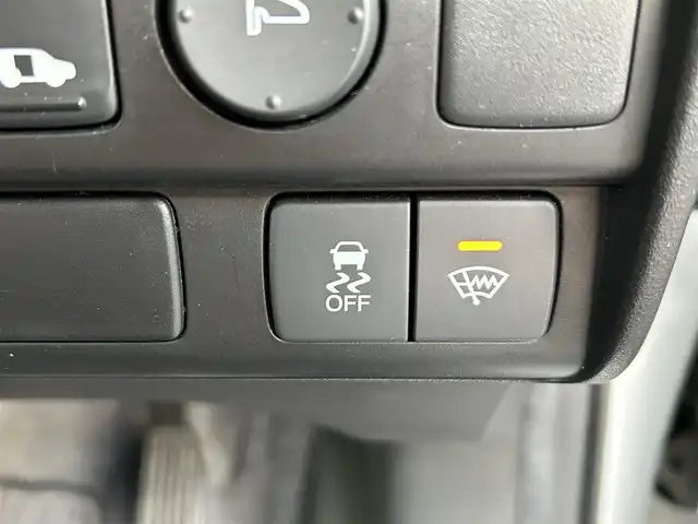 ホンダ フリード ハイブリット ジャストセレクション 宮城県 2014(平26)年 12.7万km プラチナムホワイトパール 純正ナビ/(フルセグTV/CD/DVD/SD/BT)/バックカメラ/フリップダウンモニター/ビルトインETC/クルーズコントロール/レザー調シートカバー/オートエアコン/革巻きステアリング/ステアリングスイッチ/両側パワースライドドア/スマートキー/スペアキー/ウインカー付き電動格納ミラー/ドアバイザー/HIDヘッドライト/純正フロアマット/社外15インチAW