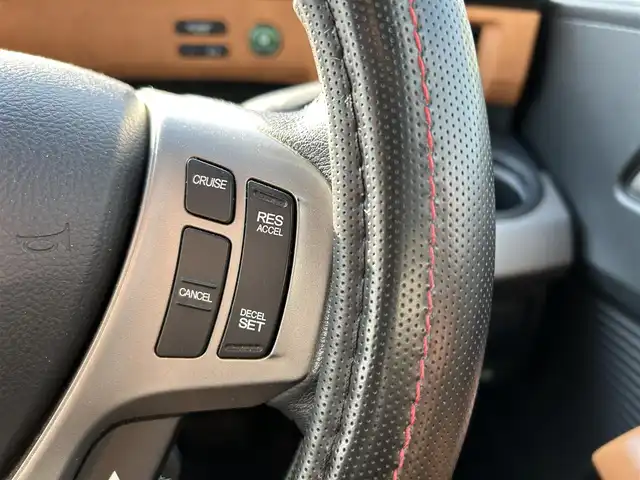 ホンダ フリード ハイブリット ジャストセレクション 宮城県 2014(平26)年 12.7万km プラチナムホワイトパール 純正ナビ/(フルセグTV/CD/DVD/SD/BT)/バックカメラ/フリップダウンモニター/ビルトインETC/クルーズコントロール/レザー調シートカバー/オートエアコン/革巻きステアリング/ステアリングスイッチ/両側パワースライドドア/スマートキー/スペアキー/ウインカー付き電動格納ミラー/ドアバイザー/HIDヘッドライト/純正フロアマット/社外15インチAW