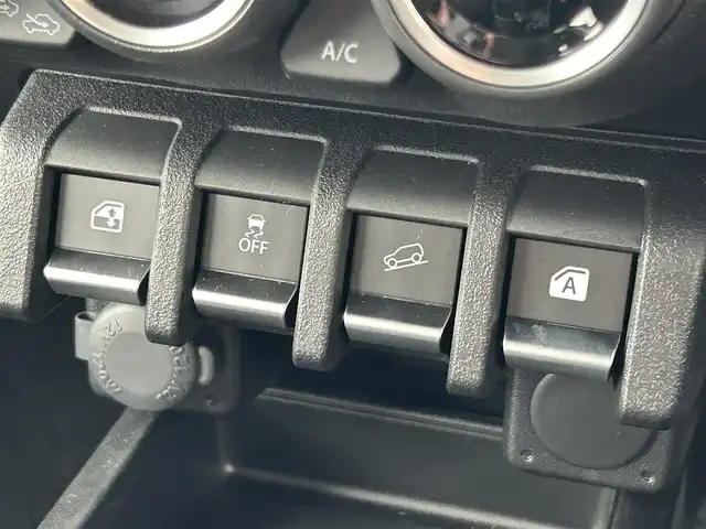スズキ ジムニー XC 群馬県 2024(令6)年 0.1万km ミディアムグレー 4WD/ターボ/9インチDA/Apple CarPlay/Android Auto/Bluetoothオーディオ/バックカメラ/クルーズコントロール/ステアリングリモコン/前席シートヒーター/純正アルミホイール/純正フロアマット/【DAMD little G】Fバンパー/【DAMD little G】Fグリル/背面タイヤカバー/ホワイトレタータイヤ/LEDヘッドライト/取説・保証書/スマートキー×2