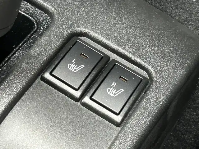 スズキ ジムニー XC 群馬県 2024(令6)年 0.1万km ミディアムグレー 4WD/ターボ/9インチDA/Apple CarPlay/Android Auto/Bluetoothオーディオ/バックカメラ/クルーズコントロール/ステアリングリモコン/前席シートヒーター/純正アルミホイール/純正フロアマット/【DAMD little G】Fバンパー/【DAMD little G】Fグリル/背面タイヤカバー/ホワイトレタータイヤ/LEDヘッドライト/取説・保証書/スマートキー×2