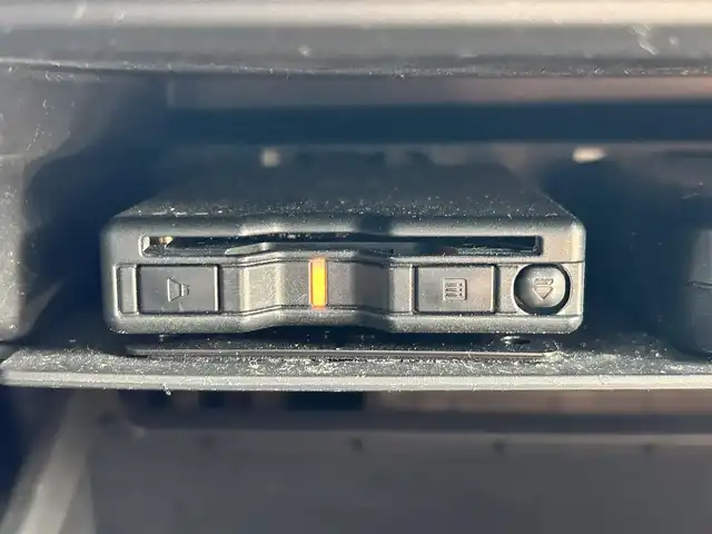 ダイハツ タフト G ターボ 愛媛県 2021(令3)年 7.8万km サンドベージュメタリック 禁煙車/登録時走行距離:77339km/純正ナビ/フルセグTV/バックカメラ/ビルトインETC/ドライブレコーダー/アダプティプクルーズコントロール/ecoIDOL/スマートアシスト/SRSエアバッグ/IC付ターボ/LEDヘッドランプ/LEDフロントフォグランプ/革巻きステアリングホイール/シートヒーター/シートアンダートレイ/純正15インチアルミホイール/スカイフィールトップ/無塗装ルーフレール/ウェルカムドアロック解除付キーフリーシステム