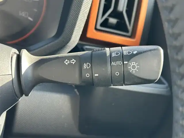 ダイハツ タフト G ターボ 愛媛県 2021(令3)年 7.8万km サンドベージュメタリック 禁煙車/登録時走行距離:77339km/純正ナビ/フルセグTV/バックカメラ/ビルトインETC/ドライブレコーダー/アダプティプクルーズコントロール/ecoIDOL/スマートアシスト/SRSエアバッグ/IC付ターボ/LEDヘッドランプ/LEDフロントフォグランプ/革巻きステアリングホイール/シートヒーター/シートアンダートレイ/純正15インチアルミホイール/スカイフィールトップ/無塗装ルーフレール/ウェルカムドアロック解除付キーフリーシステム