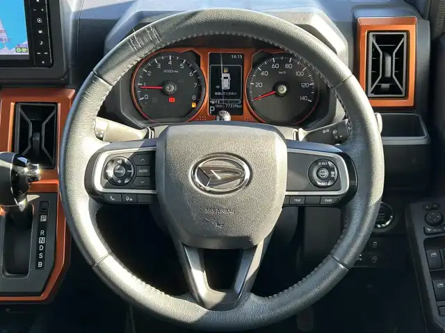 ダイハツ タフト G ターボ 愛媛県 2021(令3)年 7.8万km サンドベージュメタリック 禁煙車/登録時走行距離:77339km/純正ナビ/フルセグTV/バックカメラ/ビルトインETC/ドライブレコーダー/アダプティプクルーズコントロール/ecoIDOL/スマートアシスト/SRSエアバッグ/IC付ターボ/LEDヘッドランプ/LEDフロントフォグランプ/革巻きステアリングホイール/シートヒーター/シートアンダートレイ/純正15インチアルミホイール/スカイフィールトップ/無塗装ルーフレール/ウェルカムドアロック解除付キーフリーシステム