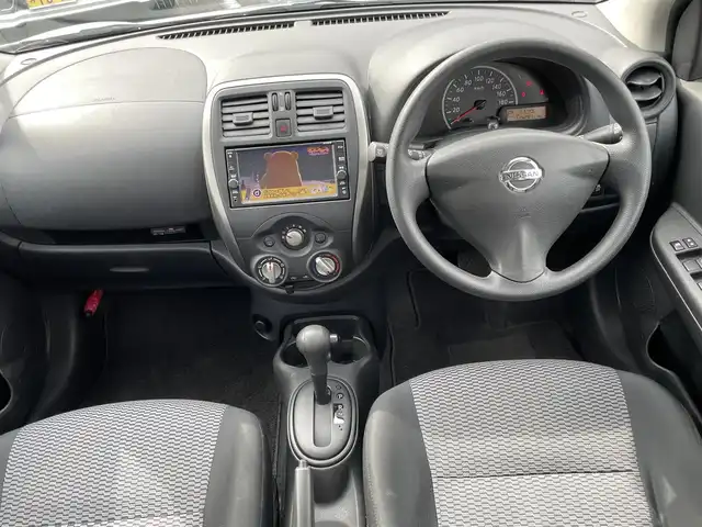 日産 マーチ 12S 愛知県 2019(平31)年 11.5万km シルバー 純正メモリーナビ/フルセグTV/Blutooth/CD/ETC/純正フロアマット/保証書/取扱説明書