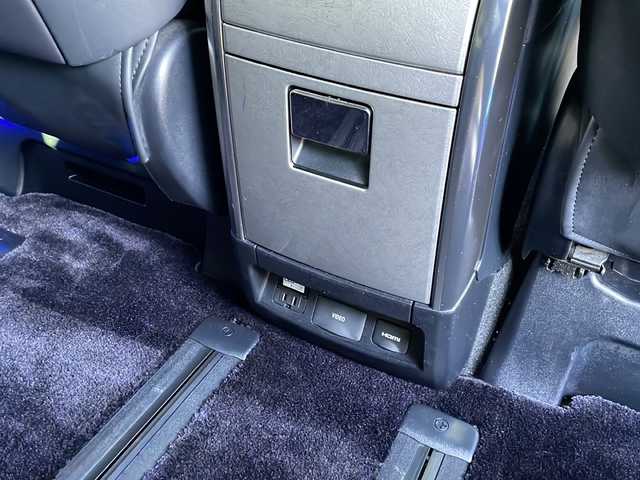 トヨタ ヴェルファイア ハイブリット エグゼクティブ ラウンジ Z 東京都 2019(平31)年 5.9万km ブラック 新車時保証書/取扱説明書/モデリスタエアロ/プリクラッシュセーフティー/レーダークルーズコントロール/パーキングサポートブレーキ/レーントレーシングアシスト/ブラインドスポットモニター/オートマチックハイビーム/純正ナビ/フルセグTV/SD/CD/DVD/BD/SDREC/USB/BT/AUX/JBLオーディオ/360度カメラ　ETC【2.0】/リヤフリップダウンモニター/デジタルインナーミラー/ドライブレコーダー【前後】/置く充電/AC100V1500W/レザーシート/シートヒーター/ベンチレーター/パワーシート【運転席メモリー付】/両側パワースライドドア/パワーバックドア/LEDヘッドライト/スマートキー×２/サイド/カーテン/ニーエアバック/インテリアイルミネーション/RS-Rサスペンションコイル/モデリスタ20インチアルミ