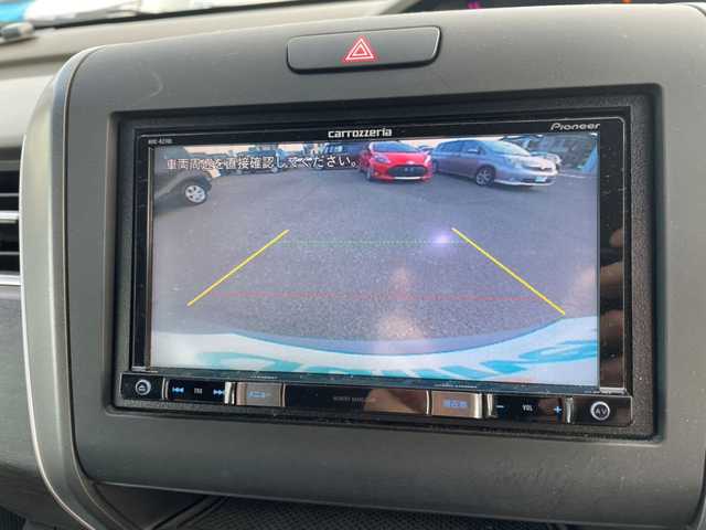 ホンダ フリード＋ G ホンダセンシング 愛知県 2017(平29)年 13.1万km ルナシルバーM 社外メモリナビ（AVIC-RZ700）/・AM/FM/CD/DVD/Bluetooth/・フルセグテレビ/Honda SENSING/・衝突軽減ブレーキ/・レーンキープアシスト/・アダプティブクルーズコントロール/・車線逸脱警報/・先行車発進お知らせ機能/・標識認識機能/両側パワースライド/バックカメラ/純正15インチアルミヒル/LEDヘッドライト/ETC/ドライブレコーダー/電格格納ミラー/プッシュスタートボタン/オートライト/オートエアコン/スマートキー/スペアキー/純正フロアマット/保証書/取扱説明書