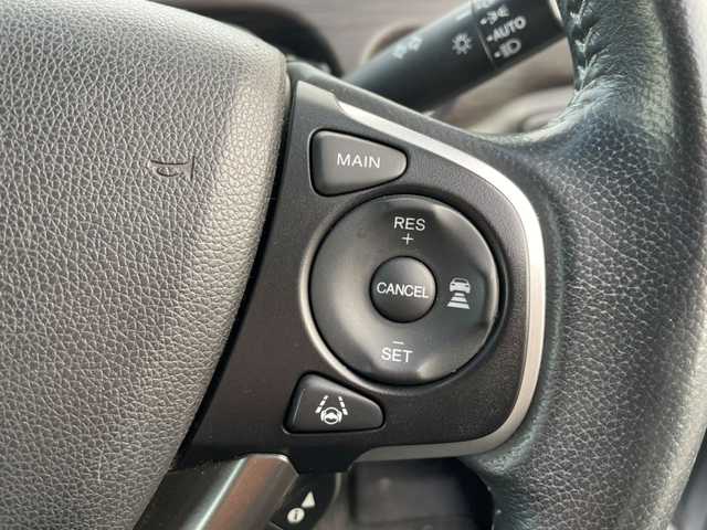 ホンダ フリード＋ G ホンダセンシング 愛知県 2017(平29)年 13.1万km ルナシルバーM 社外メモリナビ（AVIC-RZ700）/・AM/FM/CD/DVD/Bluetooth/・フルセグテレビ/Honda SENSING/・衝突軽減ブレーキ/・レーンキープアシスト/・アダプティブクルーズコントロール/・車線逸脱警報/・先行車発進お知らせ機能/・標識認識機能/両側パワースライド/バックカメラ/純正15インチアルミヒル/LEDヘッドライト/ETC/ドライブレコーダー/電格格納ミラー/プッシュスタートボタン/オートライト/オートエアコン/スマートキー/スペアキー/純正フロアマット/保証書/取扱説明書