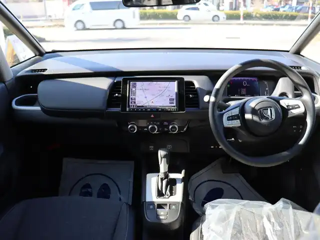 ホンダ フィット ホーム 福島県 2020(令2)年 2.2万km プラチナホワイトパール  4     W     D/ 純 正 ナ ビ・フ ル セ グ T V/ 純 正 バ ッ ク カ メ ラ/ ド ラ イ ブ レ コ ー ダ ー (F・R)/ レ ー ダ ー ク  ル ー ズ コ ン ト ロ ー ル/ ス マ ー ト キ ー/ E      T      C/ フ ロ ン ト ガ ラ ス 熱 線/ ア イ ド リ ン グ ス ト ッ プ/ モデューロ１５インチアルミ/ 新　車　保　証　書