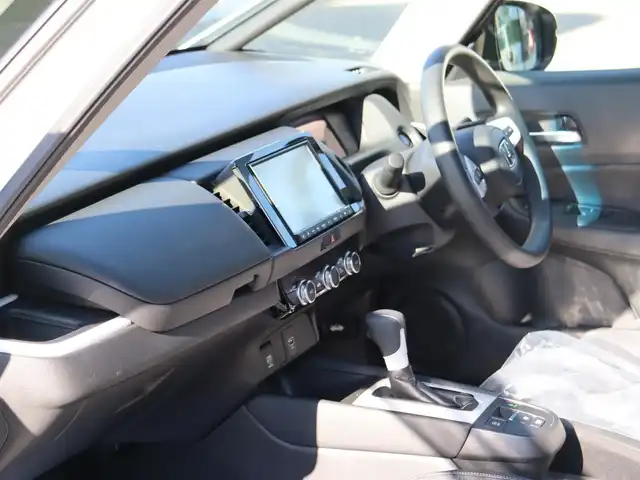 ホンダ フィット ホーム 福島県 2020(令2)年 2.2万km プラチナホワイトパール  4     W     D/ 純 正 ナ ビ・フ ル セ グ T V/ 純 正 バ ッ ク カ メ ラ/ ド ラ イ ブ レ コ ー ダ ー (F・R)/ レ ー ダ ー ク  ル ー ズ コ ン ト ロ ー ル/ ス マ ー ト キ ー/ E      T      C/ フ ロ ン ト ガ ラ ス 熱 線/ ア イ ド リ ン グ ス ト ッ プ/ モデューロ１５インチアルミ/ 新　車　保　証　書