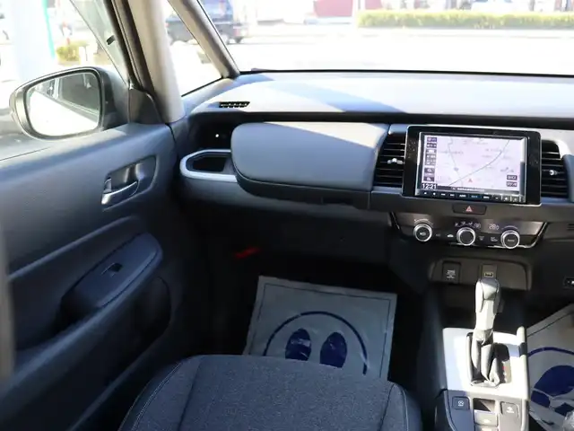 ホンダ フィット ホーム 福島県 2020(令2)年 2.2万km プラチナホワイトパール  4     W     D/ 純 正 ナ ビ・フ ル セ グ T V/ 純 正 バ ッ ク カ メ ラ/ ド ラ イ ブ レ コ ー ダ ー (F・R)/ レ ー ダ ー ク  ル ー ズ コ ン ト ロ ー ル/ ス マ ー ト キ ー/ E      T      C/ フ ロ ン ト ガ ラ ス 熱 線/ ア イ ド リ ン グ ス ト ッ プ/ モデューロ１５インチアルミ/ 新　車　保　証　書