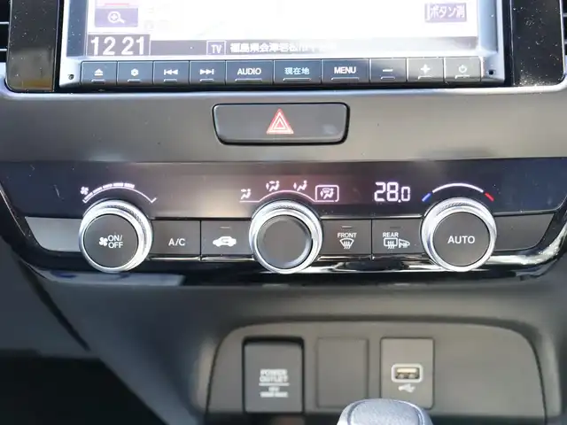 ホンダ フィット ホーム 福島県 2020(令2)年 2.2万km プラチナホワイトパール  4     W     D/ 純 正 ナ ビ・フ ル セ グ T V/ 純 正 バ ッ ク カ メ ラ/ ド ラ イ ブ レ コ ー ダ ー (F・R)/ レ ー ダ ー ク  ル ー ズ コ ン ト ロ ー ル/ ス マ ー ト キ ー/ E      T      C/ フ ロ ン ト ガ ラ ス 熱 線/ ア イ ド リ ン グ ス ト ッ プ/ モデューロ１５インチアルミ/ 新　車　保　証　書