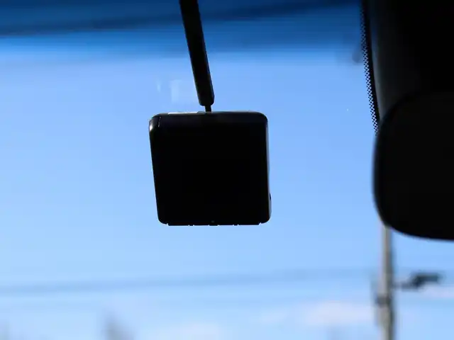 ホンダ フィット ホーム 福島県 2020(令2)年 2.2万km プラチナホワイトパール  4     W     D/ 純 正 ナ ビ・フ ル セ グ T V/ 純 正 バ ッ ク カ メ ラ/ ド ラ イ ブ レ コ ー ダ ー (F・R)/ レ ー ダ ー ク  ル ー ズ コ ン ト ロ ー ル/ ス マ ー ト キ ー/ E      T      C/ フ ロ ン ト ガ ラ ス 熱 線/ ア イ ド リ ン グ ス ト ッ プ/ モデューロ１５インチアルミ/ 新　車　保　証　書