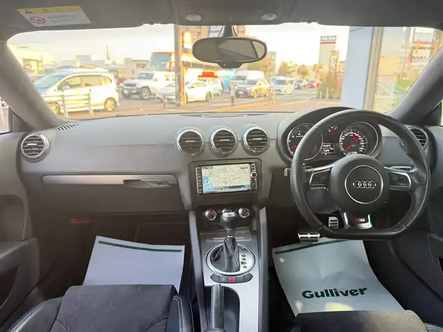 アウディ ＴＴクーペ 1．8 TFSI Sライン コンペティション 香川県 2014(平26)年 10万km 白 純正メモリナビ/フルセグ/バックカメラ/純正19インチアルミ/キセノンヘッドライト/ハーフレザーシート/パドルシフト/キーレスキー/ETC