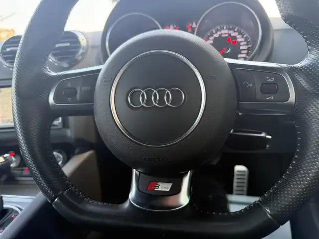 アウディ ＴＴクーペ 1．8 TFSI Sライン コンペティション 香川県 2014(平26)年 10万km 白 純正メモリナビ/フルセグ/バックカメラ/純正19インチアルミ/キセノンヘッドライト/ハーフレザーシート/パドルシフト/キーレスキー/ETC