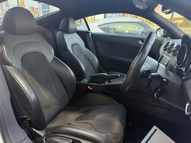 アウディ ＴＴクーペ 1．8 TFSI Sライン コンペティション 香川県 2014(平26)年 10万km 白 純正メモリナビ/フルセグ/バックカメラ/純正19インチアルミ/キセノンヘッドライト/ハーフレザーシート/パドルシフト/キーレスキー/ETC