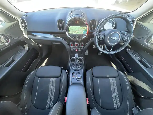 ＭＩＮＩ ミニ クロスオーバー クーパー S 静岡県 2019(平31)年 3.3万km ライトホワイト 電動リアゲート/MINIコネクト/(Bluetooth/USB)/インテリジェントセーフティ/バックカメラ/アダプティブクルーズコントロール/パーキングアシスト/コンフォートアクセス/ETC/ドライブレコーダー/純正フロアマット/純正19インチアルミホイール/アンビエントライト/フロントフォグランプ/保証書/取扱説明書/スペアキー